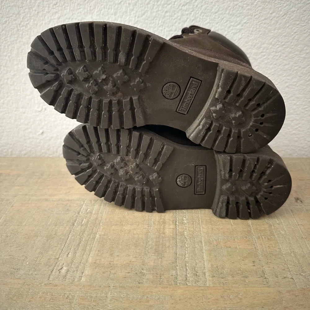 Timberland Kids Leather  Coffee Brown Embroidered Classic‎ Boots Size 2